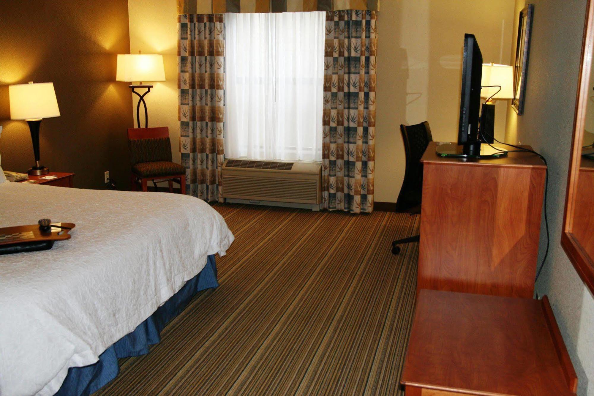 Hampton Inn Laporte La Porte Exterior photo